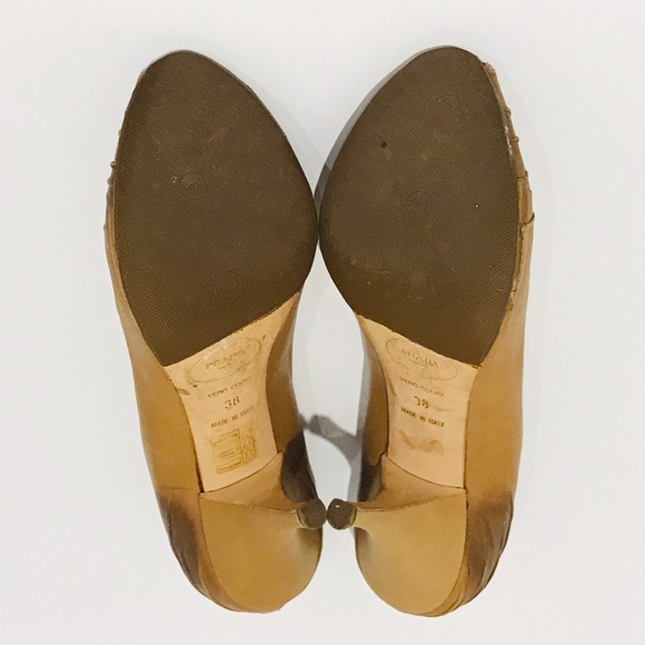 Prada - Picture 6 of 8